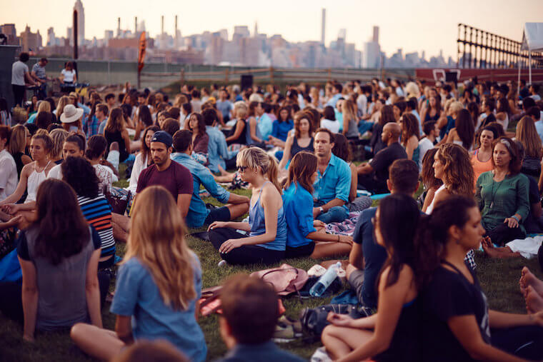 THE DIFFERENCE BETWEEN MINDFULNESS AND MEDITATION